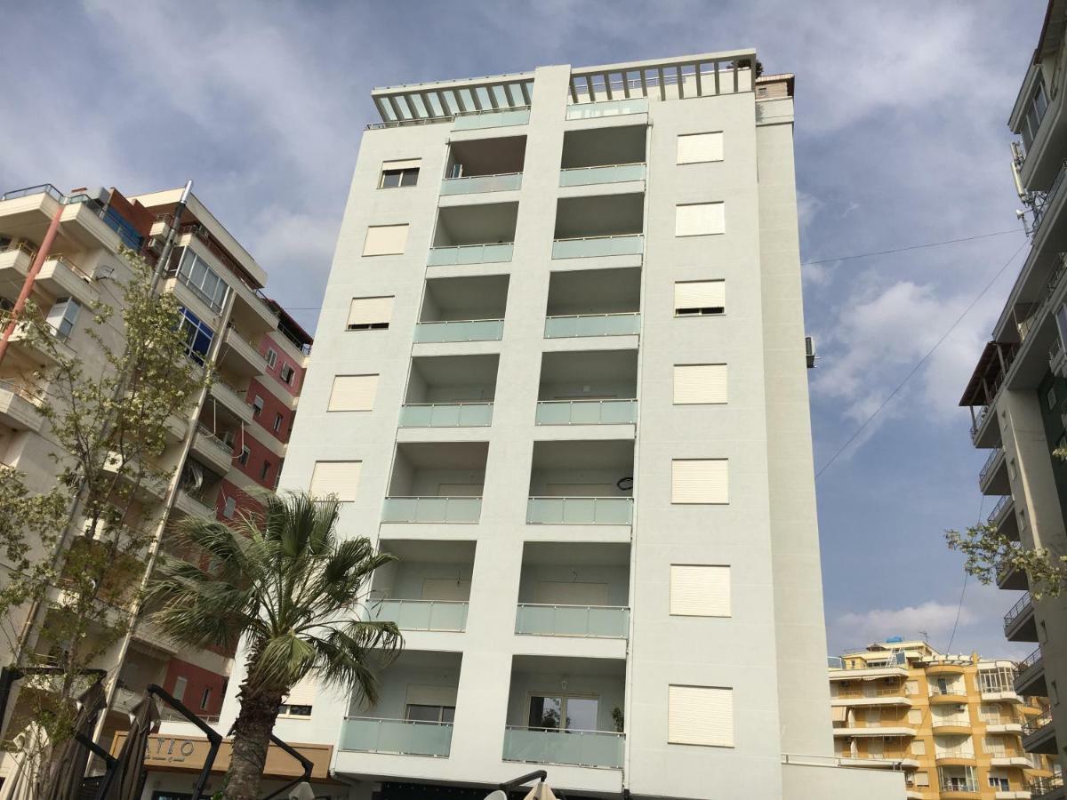 Sunny Beach Apartment Vlora Bagian luar foto
