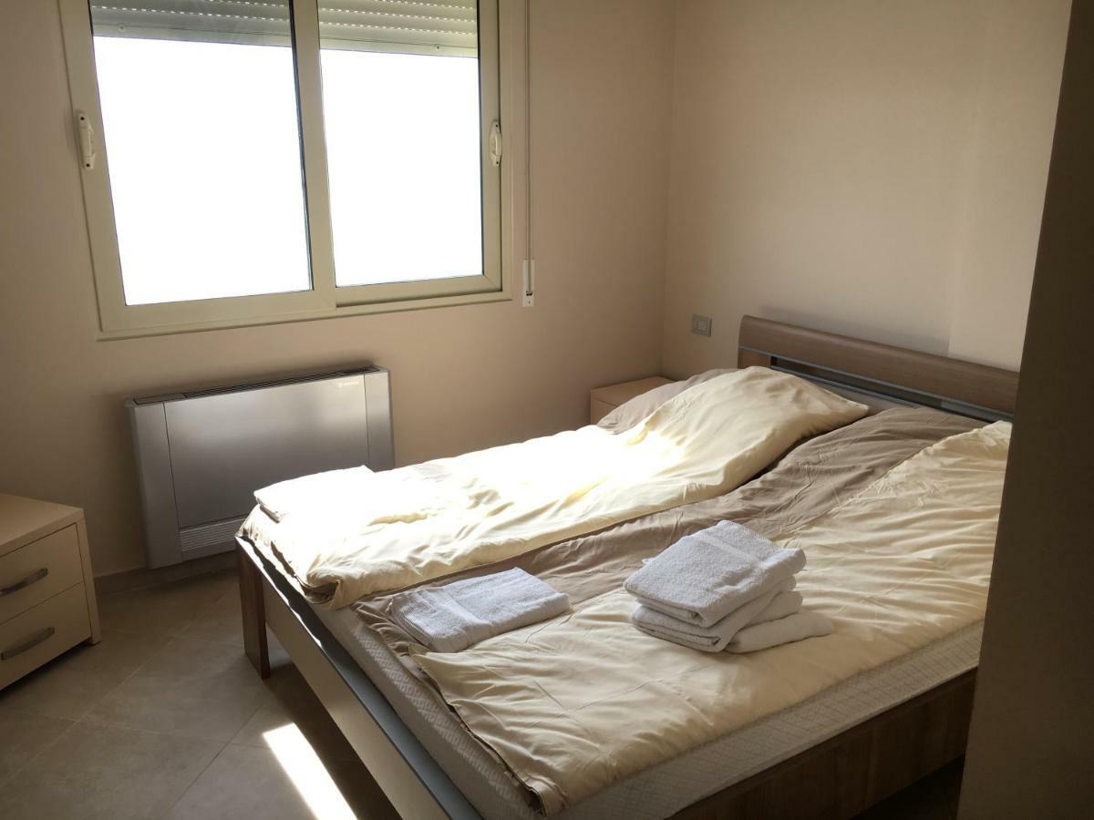 Sunny Beach Apartment Vlora Bagian luar foto
