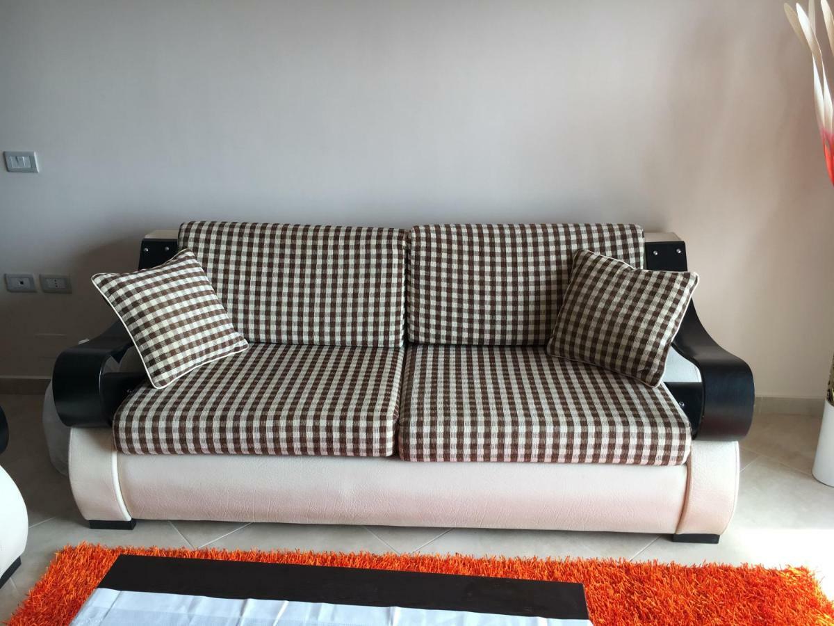 Sunny Beach Apartment Vlora Bagian luar foto