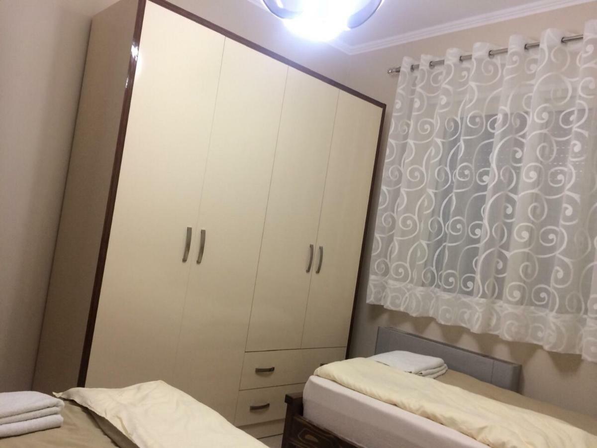 Sunny Beach Apartment Vlora Bagian luar foto