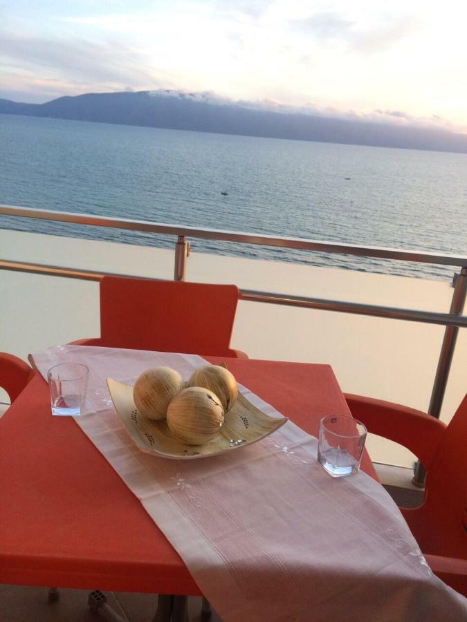 Sunny Beach Apartment Vlora Bagian luar foto